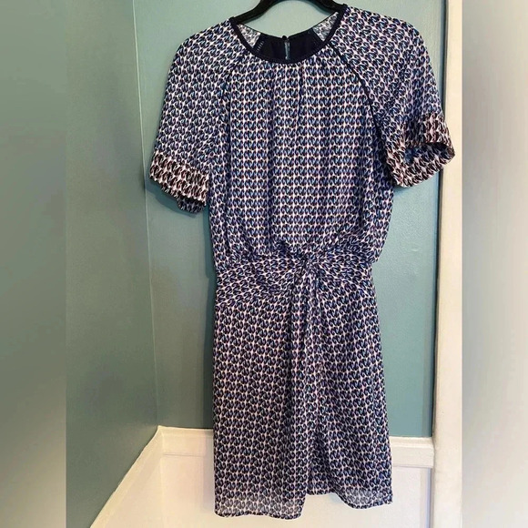 Reiss women’s dress - size 2 - short sleeve - patterned - twist front - like new - Picture 1 of 9